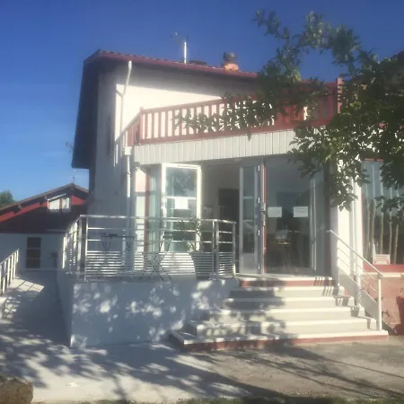 Saint Hubert Hotel