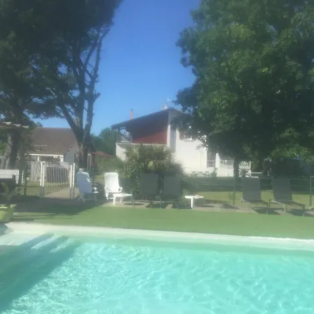 Hotel Saint Hubert 2*