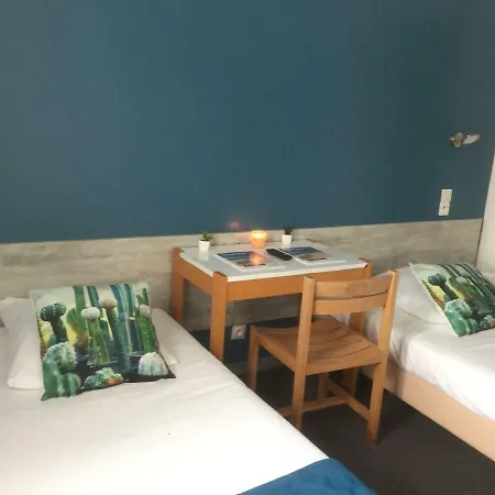 Hotel Saint Hubert 2*